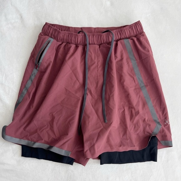 Lululemon Surge Short "6" Layered Stretch-Shell Running Shorts Burgundy - Picture 1 of 5